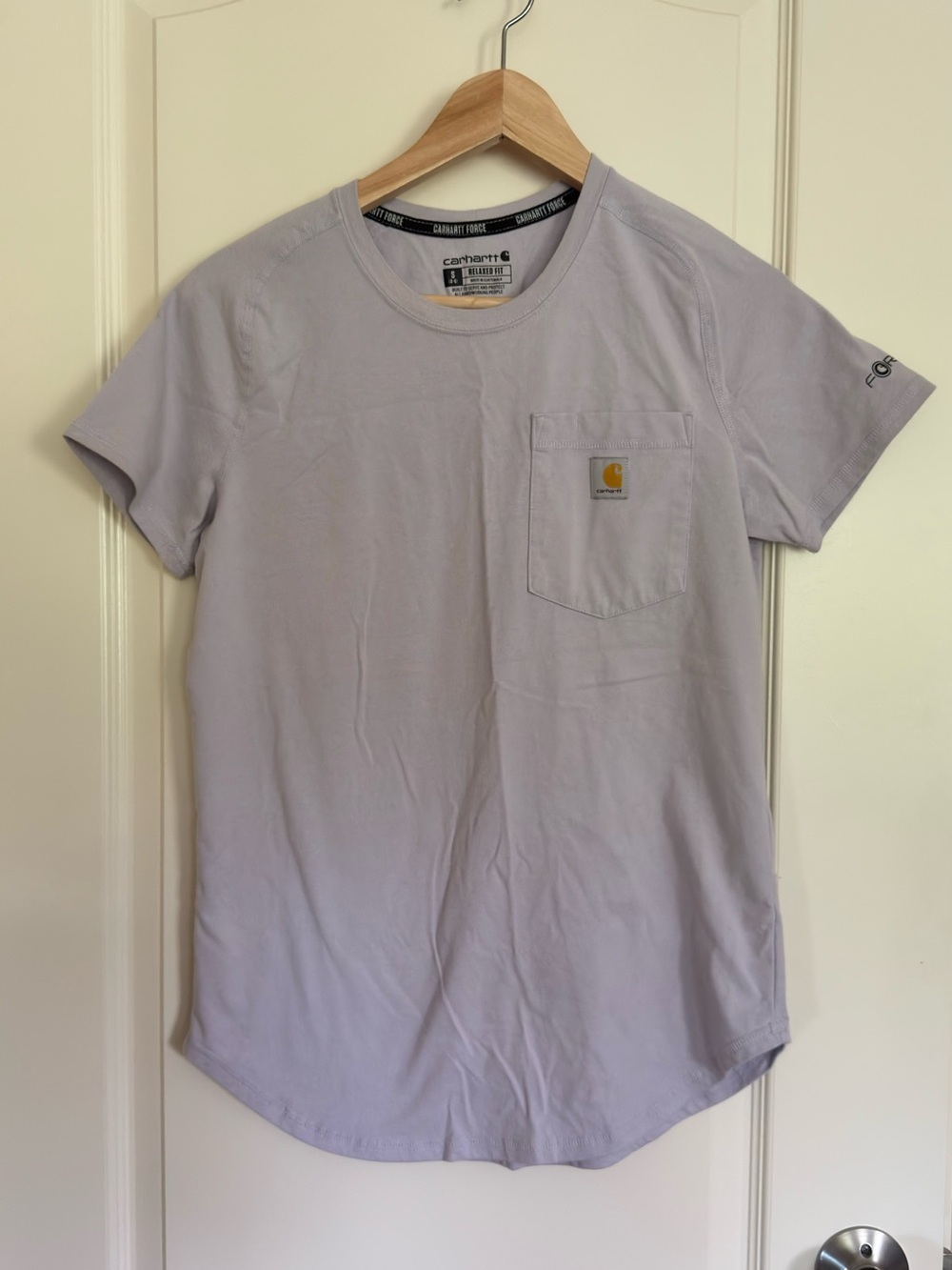 Carhartt Women Lavender Pocket Relaxed Fit T-Shirt in Size S